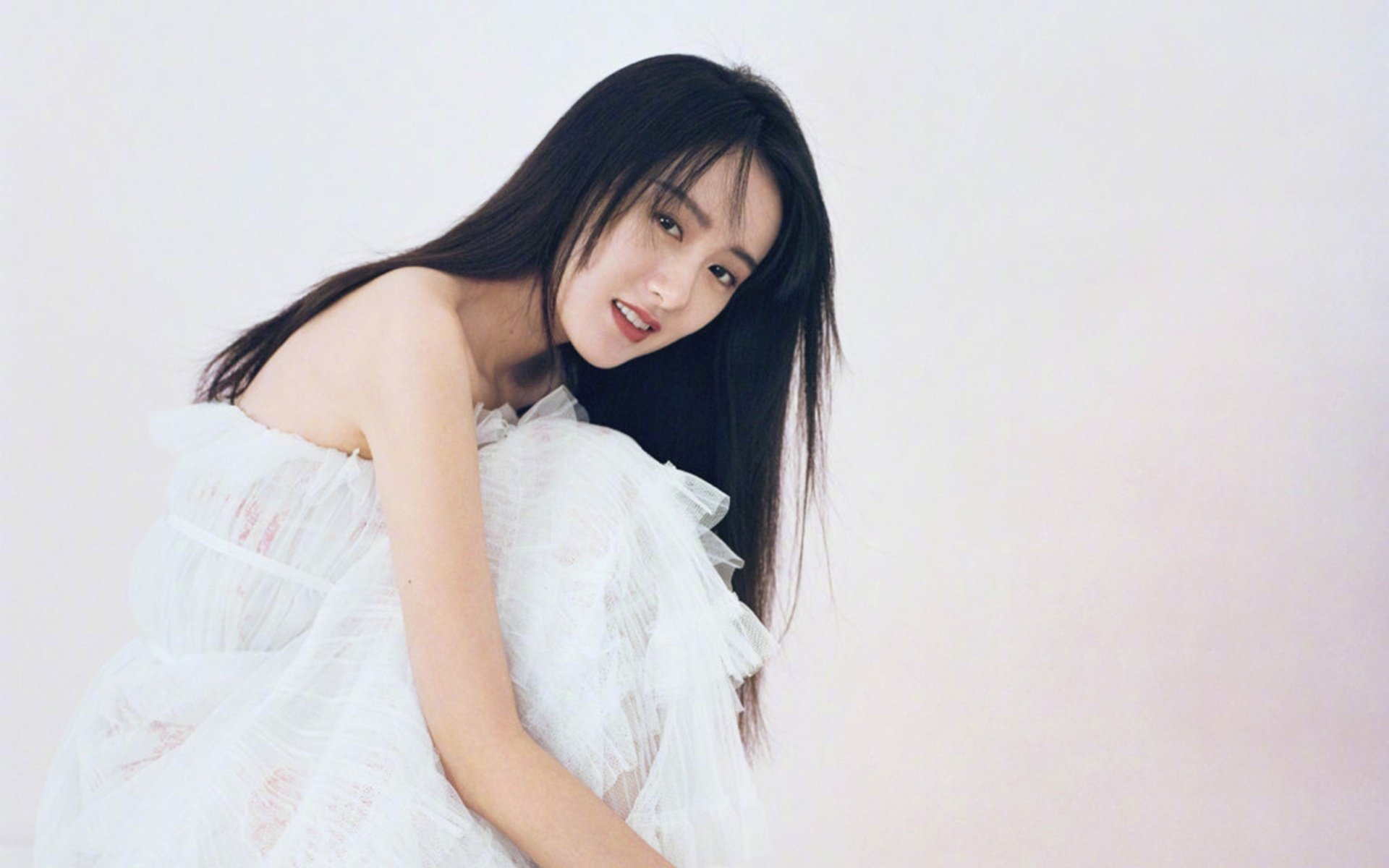 数据表现：48%的命中率，22次助攻，团队出色！，命中率80%